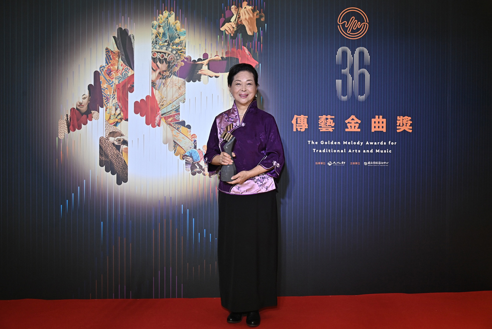 戲曲表演類特別獎：林吳素霞