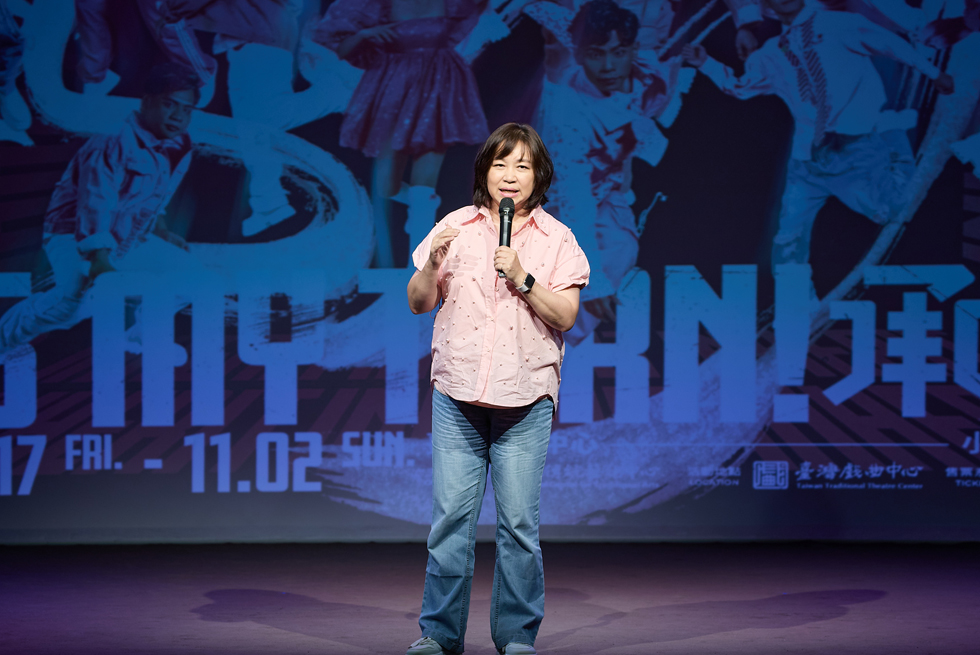 第九屆承功新秀舞臺策展人張旭南述說本屆策展理念與團隊介紹