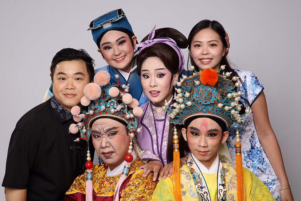 05薪傳歌仔戲劇團演出經典喜劇《吉人天相》。