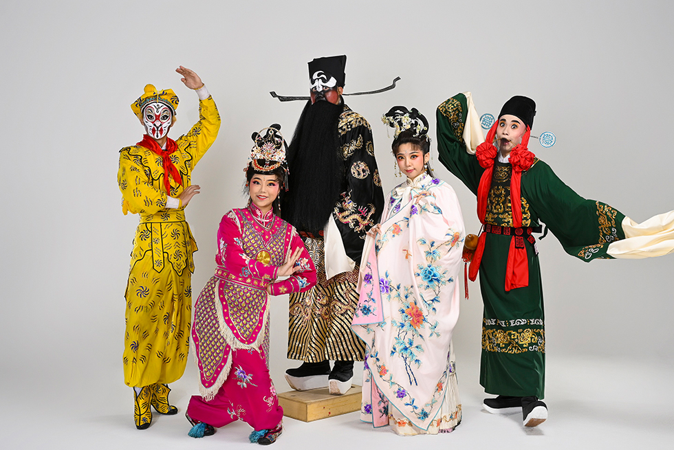 04榮興客家採茶劇團演出類型混搭的《仙旅奇緣》。