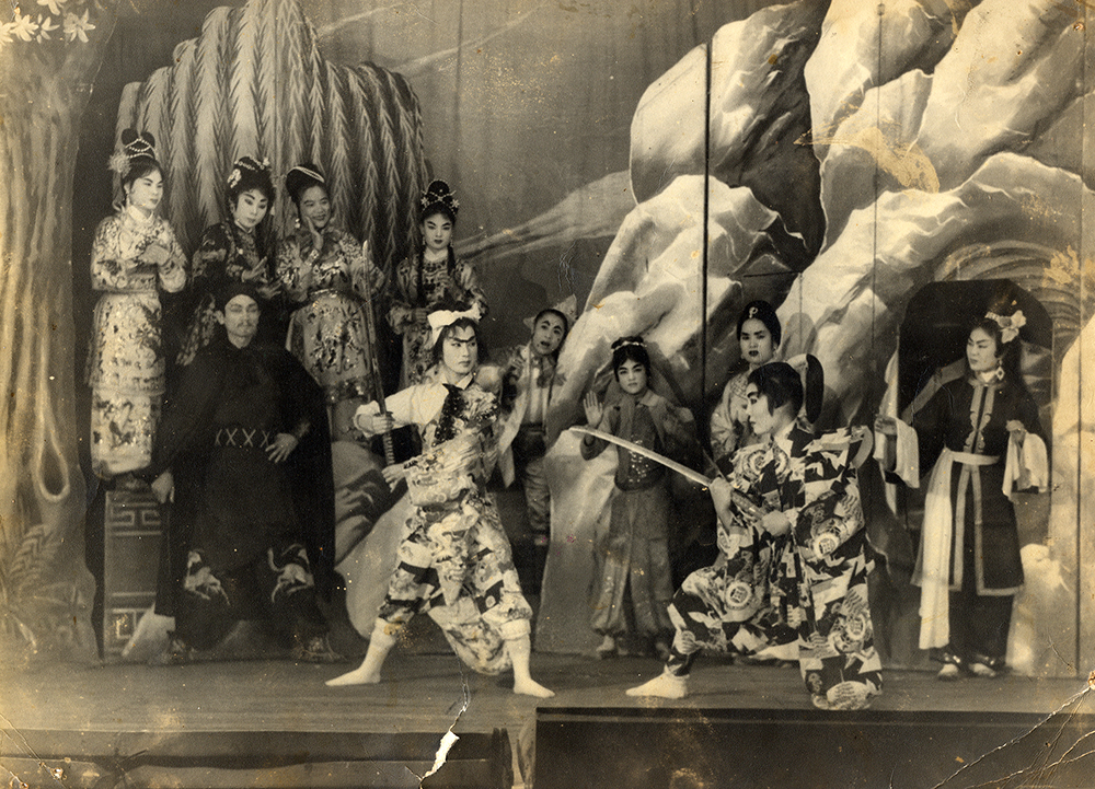 「小貓歌劇團」《江山與愛情》宣傳照，小貓（吳錦桂）提供